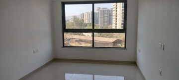 Room in 2 BHK Apartment at Kalpataru Immensa, Kolshet Road – for Rent