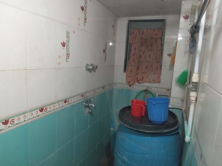 Bathroom, dombivli west Studio 400 Sq.Ft. Apartment In Dombivli West Thane 10114250