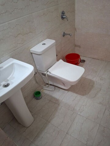 Bathroom in 3 BHK Builder Floor at Jamuna Enclave, Ambala Highway – for Rent