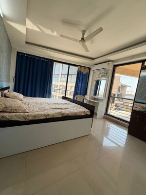 Bedroom in 3 BHK Apartment at Parmar Garden, Wanwadi – for Rent