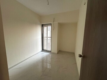 1 BHK Apartment For Rent in Metropolis Bayside, Kasarvadavali
