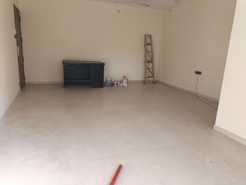 Room in 2 BHK Apartment at RNA Continental, Chembur – for Rent