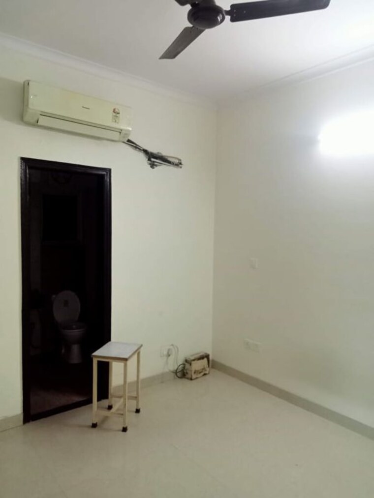 Room, smart-world-gems 2.5 Bedroom 1196 Sq.Ft. Builder Floor In Sector 89 Gurgaon 10114315