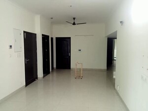 Room in 2.5 BHK Builder Floor at Smart World Gems, Sector 89 – for Rent
