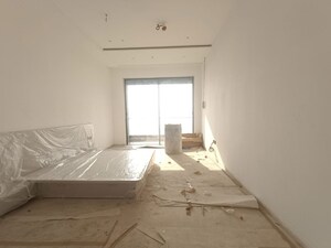 Room in 4 BHK Apartment at Regency Palms, Nerul – for Rent