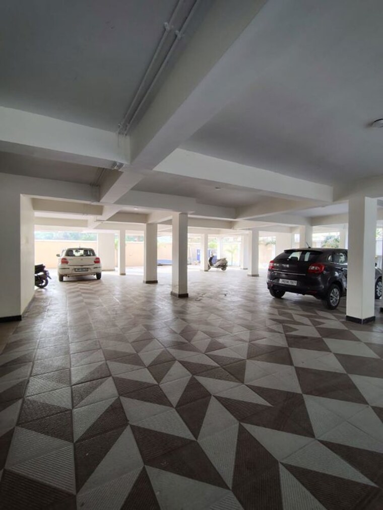  Parking, bariatu 3 Bedroom 1500 Sq.Ft. Apartment In Bariatu Ranchi 10114350
