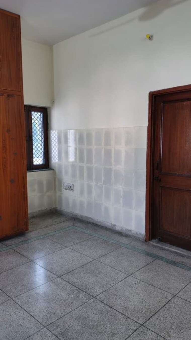 Room, shimla bypass road 2 Bedroom 1800 Sq.Ft. Independent House In Shimla Bypass Road Dehradun 10114355