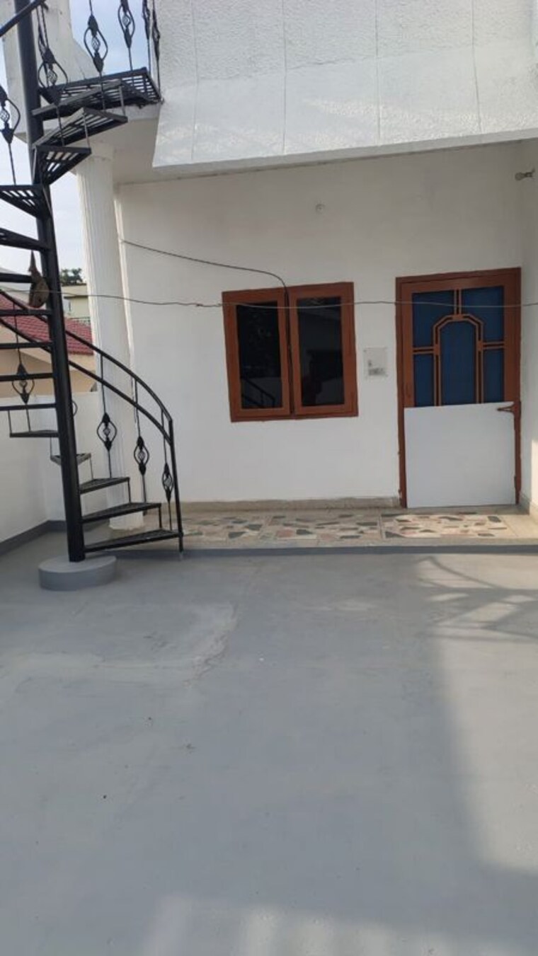 Room, shimla bypass road 2 Bedroom 1800 Sq.Ft. Independent House In Shimla Bypass Road Dehradun 10114355