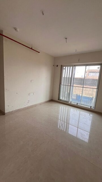 Room in 2 BHK Apartment at Dosti Mezzo 22, Sion East – for Sale