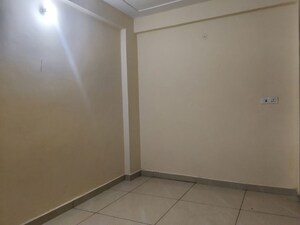 Room in 2 BHK Builder Floor at Sector 73 – for Sale