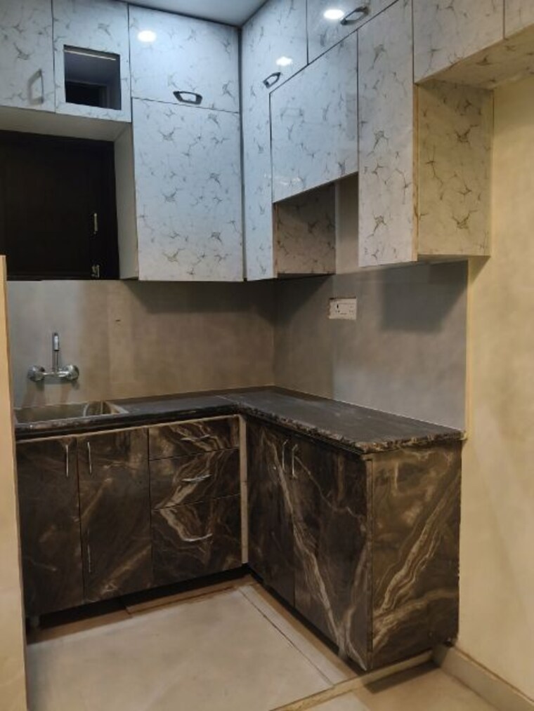 Kitchen, sector 73 2 Bedroom 965 Sq.Ft. Builder Floor In Sector 73 Noida 10114388