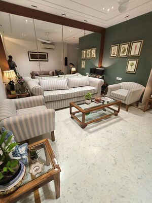 2 BHK Builder Floor For Rent in Saket