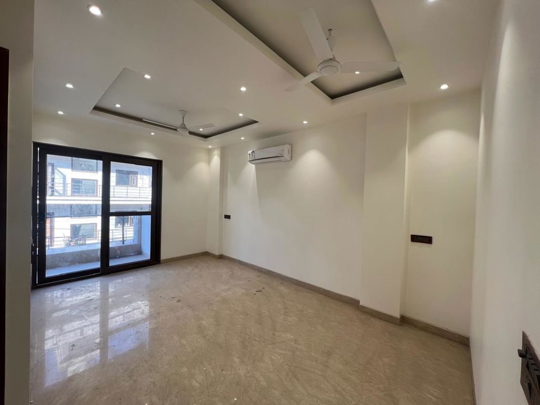 3 BHK + Pooja Room,Study Room,Extra Room Apartment For Rent in Kalkaji