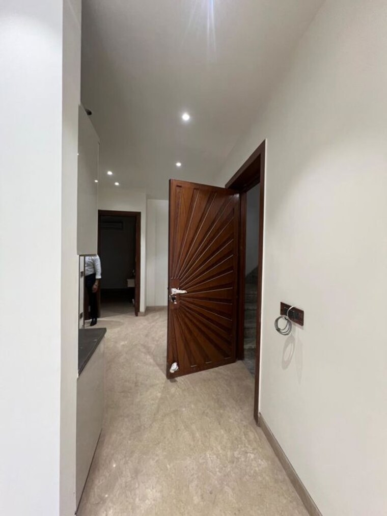 Other, kalkaji 3 Bedroom 1800 Sq.Ft. Apartment In Kalkaji Delhi 10114387