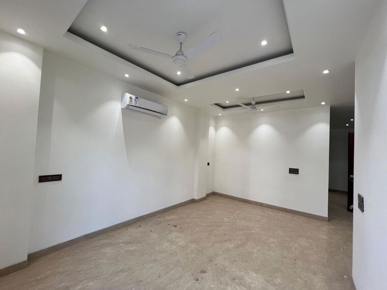 Room, kalkaji 3 Bedroom 1800 Sq.Ft. Apartment In Kalkaji Delhi 10114387
