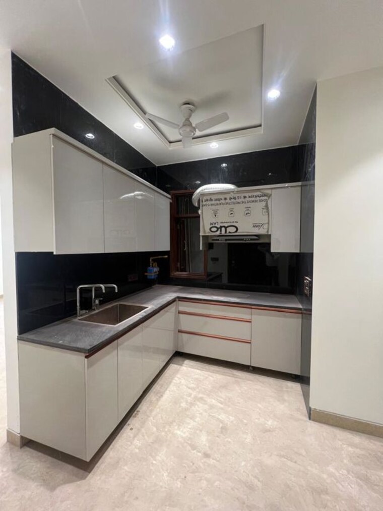 Kitchen, kalkaji 3 Bedroom 1800 Sq.Ft. Apartment In Kalkaji Delhi 10114387