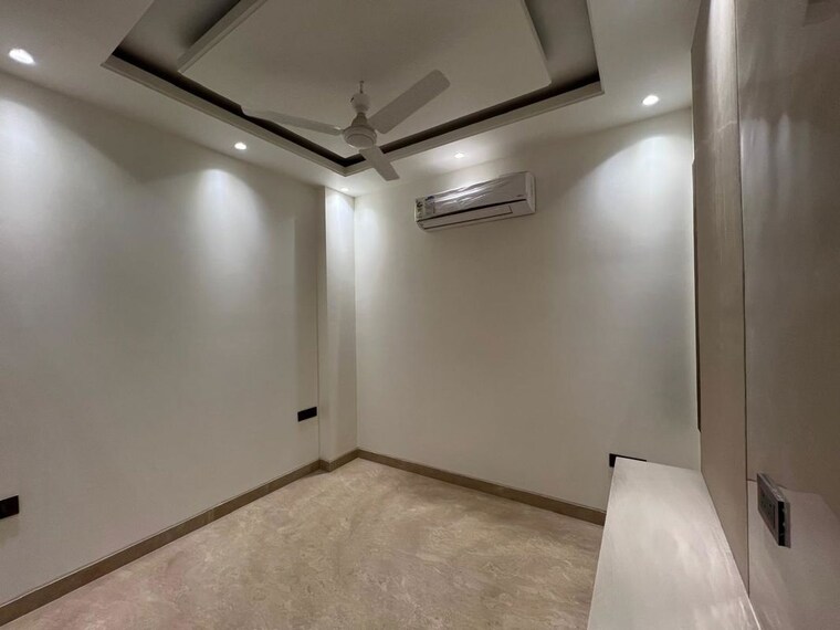 Room, kalkaji 3 Bedroom 1800 Sq.Ft. Apartment In Kalkaji Delhi 10114387
