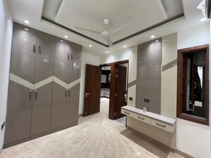 Room in 3 BHK Apartment at Kalkaji – for Rent