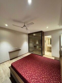 2 BHK Apartment For Rent in Kanakia Paris