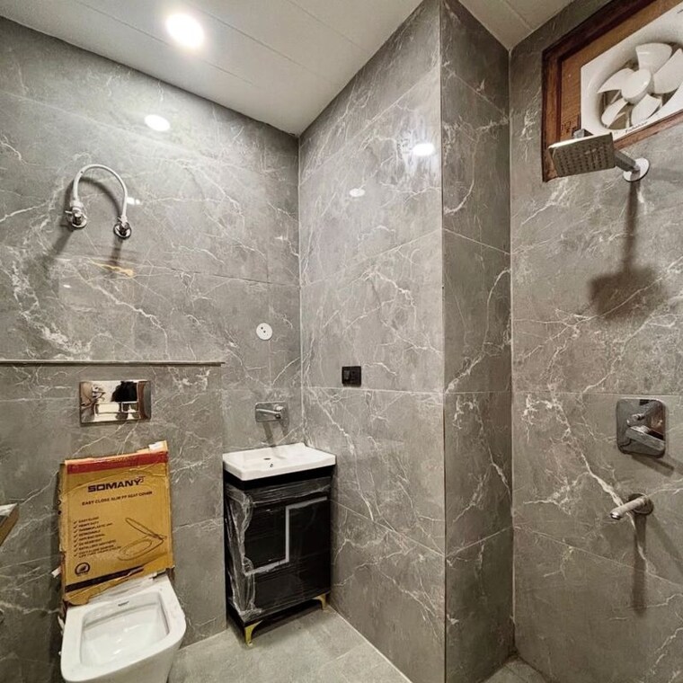 Bathroom, sector 11 3 Bedroom 1440 Sq.Ft. Builder Floor In Sector 11 Faridabad 10114434