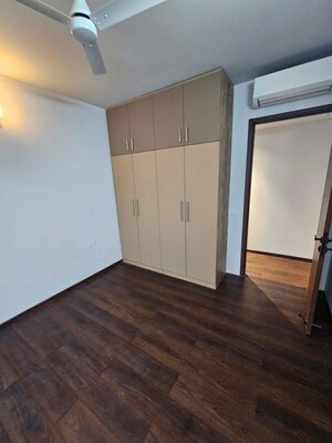 Furnished Amenities in 3.5 BHK Apartment at Krisumi Waterfall Residences, Sector 36a – for Rent