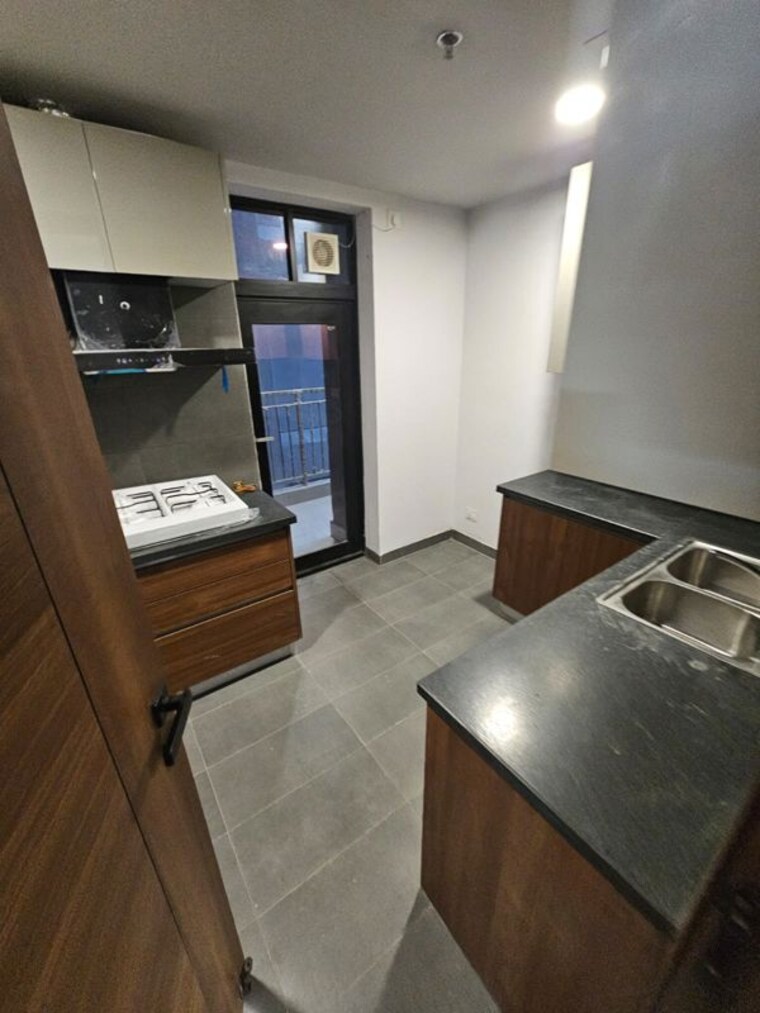 Kitchen, krisumi-waterfall-residences 3.5 Bedroom 2537 Sq.Ft. Apartment In Sector 36a Gurgaon 10114124