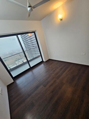 Room in 3.5 BHK Apartment at Krisumi Waterfall Residences, Sector 36a – for Rent