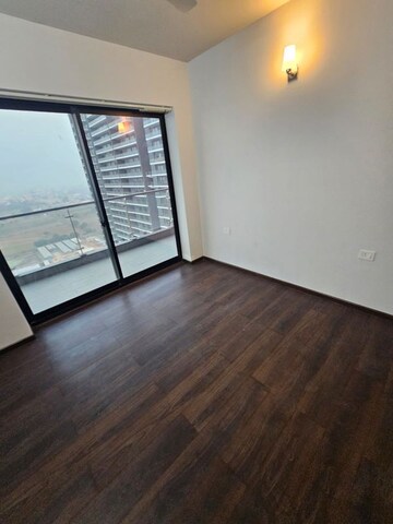 Room in 3.5 BHK Apartment at Krisumi Waterfall Residences, Sector 36a – for Rent