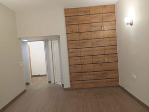 Room in 3 BHK Apartment at Greater Kailash – for Rent