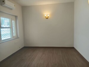 Room in 3 BHK Apartment at Greater Kailash – for Rent