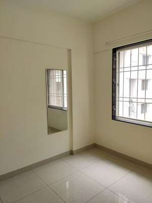 Room in 3 BHK Apartment at DSK Vidyanagari, Baner – for Rent