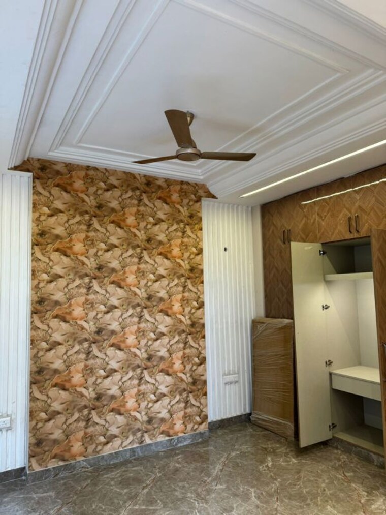 Bedroom, dlf phase i 3 Bedroom 200 Sq.Yd. Builder Floor In Dlf Phase I Gurgaon 10114398