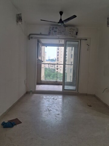 Master Bedroom in 2 BHK Apartment at Dosti Ambrosia, Wadala East – for Rent