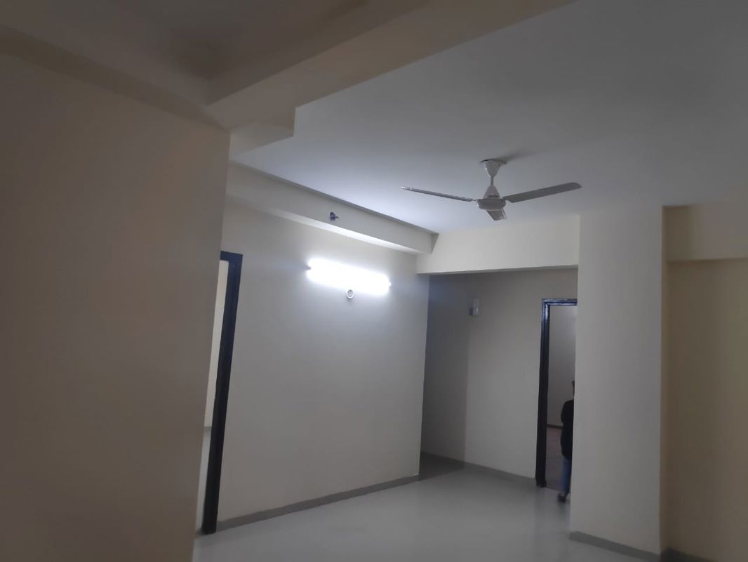 3 BHK + Servant Room Apartment For Rent in Logix Blossom County
