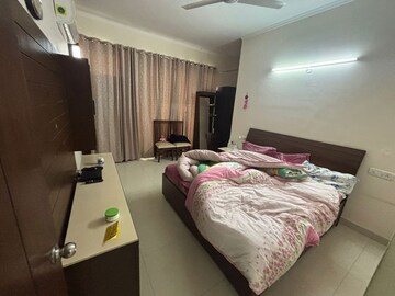 Bedroom in 3 BHK Builder Floor at Sector 21 – for Rent