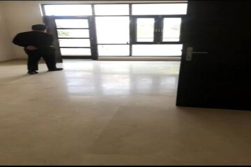 Room in 3 BHK Builder Floor at Mullanpur – for Rent