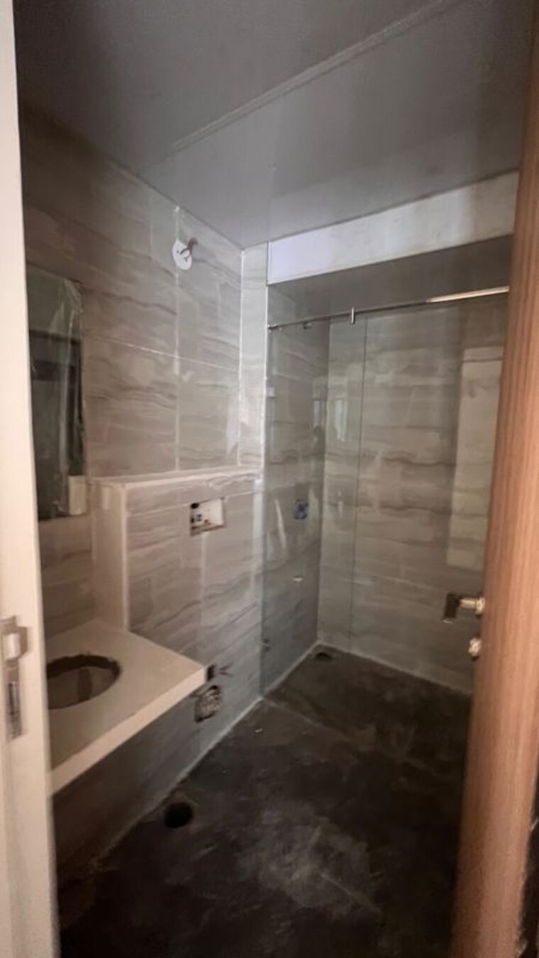 Bathroom, dosti-eastern-bay 2 Bedroom 768 Sq.Ft. Apartment In Wadala Mumbai 10114930
