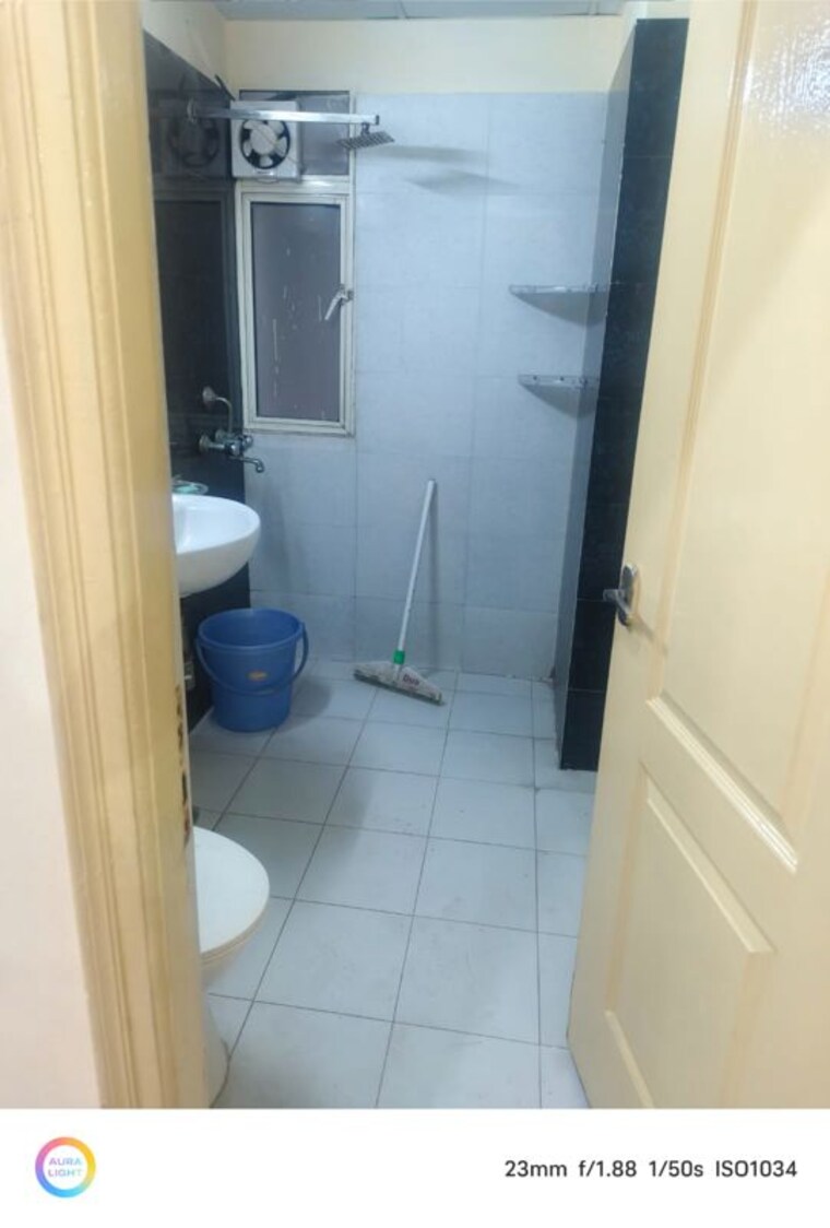 Bathroom, maxblis-white-house 3 Bedroom 1320 Sq.Ft. Apartment In Sector 75 Noida 10115016