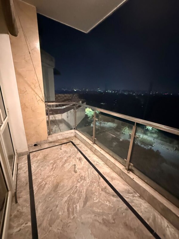 Balcony, dwarka 3 Bedroom 1600 Sq.Ft. Apartment In Dwarka Delhi 10115025
