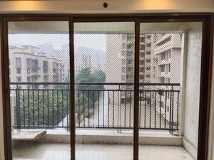 Room in 4 BHK Apartment at K Raheja Corp Maple Leaf, Powai – for Sale
