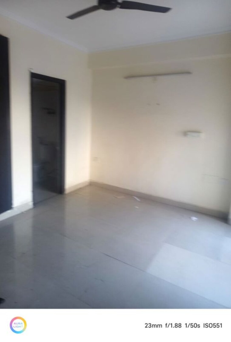 Room, aims-golf-city 2 Bedroom 950 Sq.Ft. Apartment In Sector 75 Noida 10115039