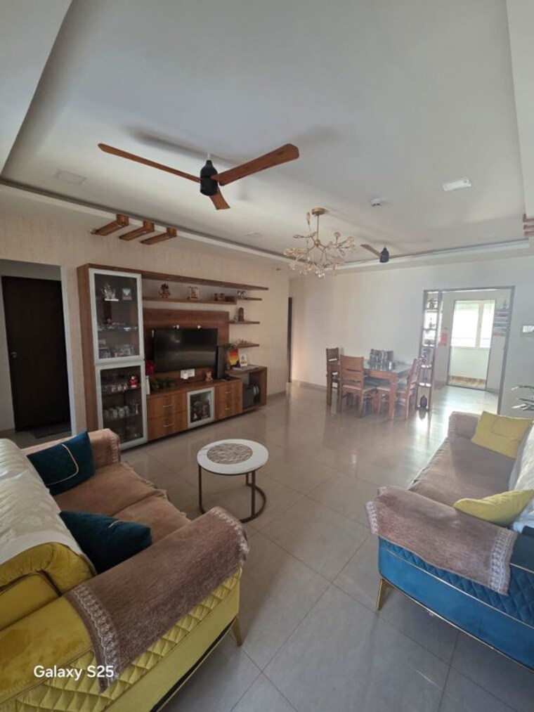 Living Room, kolte-patil-three-jewels 3 Bedroom 1500 Sq.Ft. Apartment In Kondhwa Pune 10115068