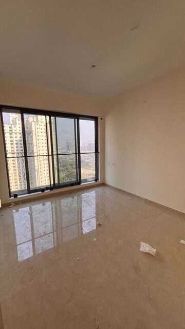 Room in 2 BHK Apartment at Dosti Eastern Bay, Wadala – for Sale