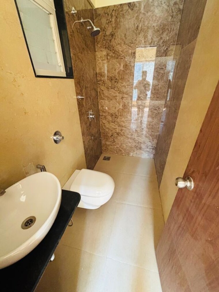 Bathroom, ranade-yashodhan 2 Bedroom 930 Sq.Ft. Apartment In Mayur Colony Pune 10115081