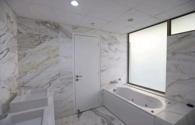 Kitchen, tata-primanti-villas 4 Bedroom 8500 Sq.Ft. Villa In Sector 72 Gurgaon 10115240