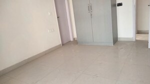 Room in 3.5 BHK Apartment at Pareena Express Heights, Sector 99 – for Rent