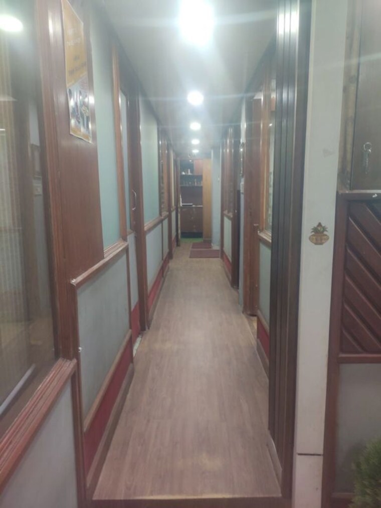 undefined, south extension i Commercial Office Space 1400 Sq.Ft. In South Extension I Delhi 10115338