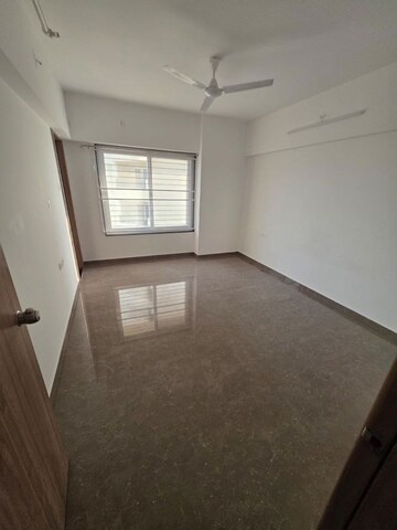 Room in 3 BHK Apartment at Venkatesh Skydale, Hingne Khurd – for Sale