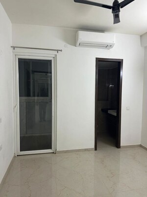 Building Lobby in 3 BHK Apartment at Smart World Orchard, Sector 61 – for Rent