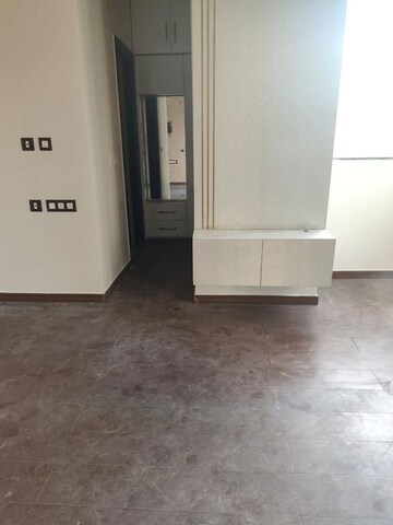 Room in 3 BHK Apartment at Panchsheel Pratistha, Sector 75 – for Rent